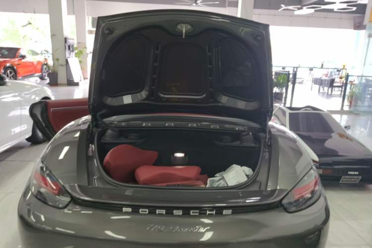 Used Porsche 718 2022 Boxster 2.0T Trunk