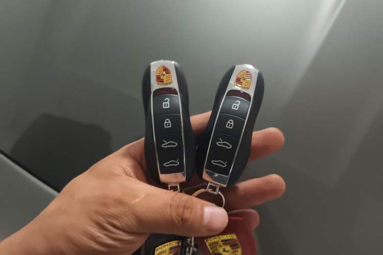 Used Porsche 718 2022 Boxster 2.0T Vehicle Key