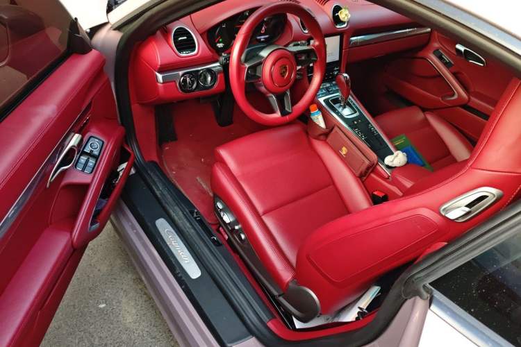 Used Porsche 718 2022 Cayman 2.0T Driver Seat