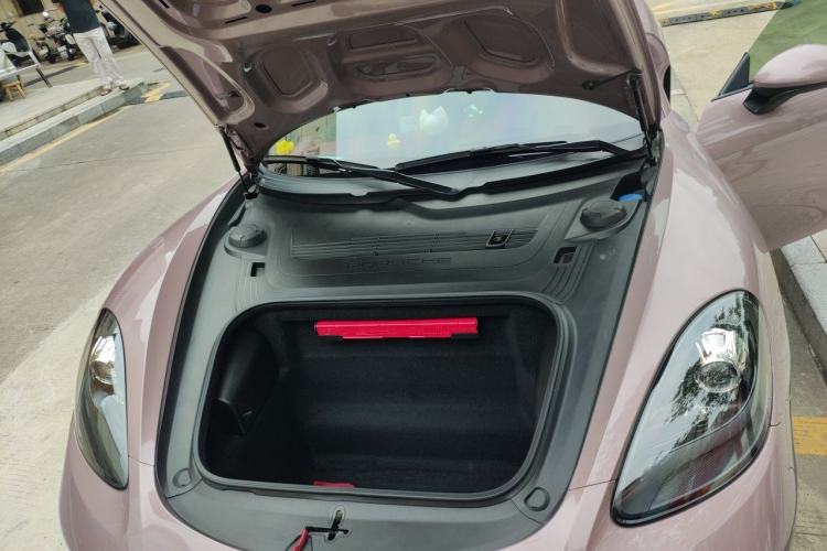 Used Porsche 718 2022 Cayman 2.0T Engine Bay
