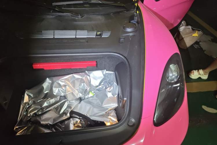 Used Porsche 718 2022 Cayman 2.0T Engine Bay Left