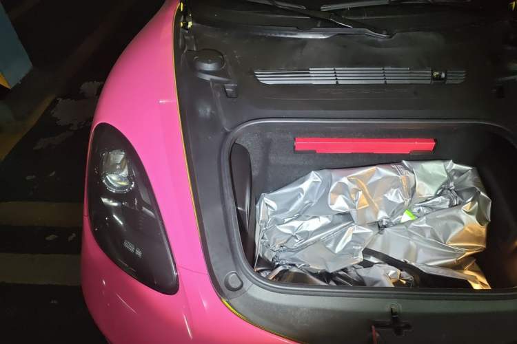 Used Porsche 718 2022 Cayman 2.0T Engine Bay Right