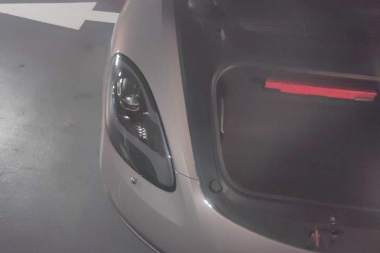 Used Porsche 718 2022 Boxster 2.0T Engine Bay Right