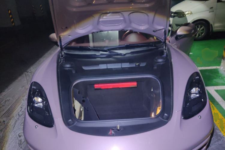 Used Porsche 718 2022 Boxster 2.0T Engine Bay