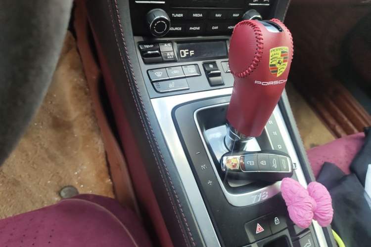 Used Porsche 718 2022 Boxster 2.0T Gear Lever