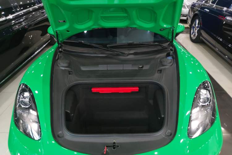 Used Porsche 718 2022 Boxster 2.0T Engine Bay