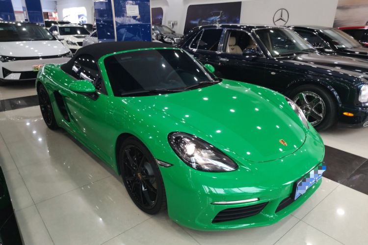 Used Porsche 718 2022 Boxster 2.0T Front Right 45 Deg