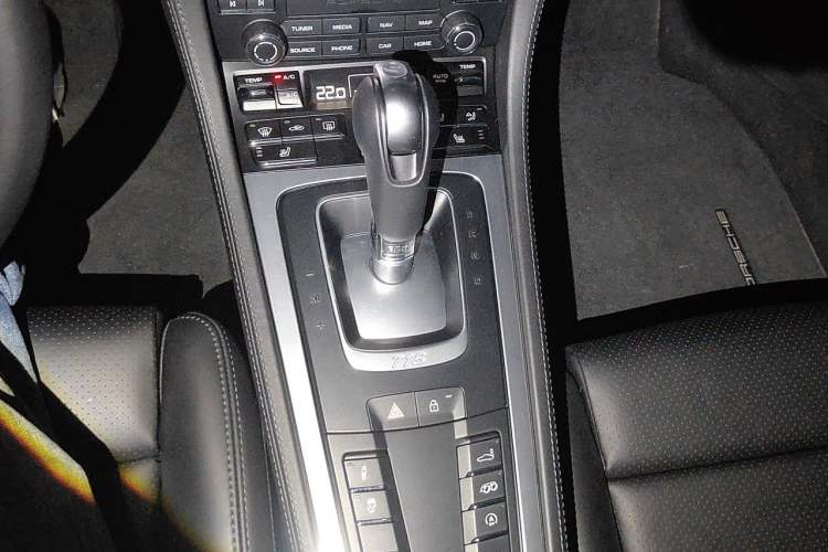 Used Porsche 718 2022 Cayman 2.0T Gear Lever
