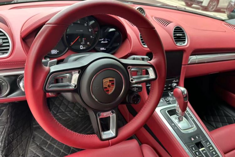 Used Porsche 718 2022 Boxster 2.0T Interior 1