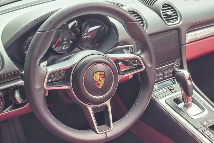 Used Porsche 718 2022 Boxster 2.0T Interior 3