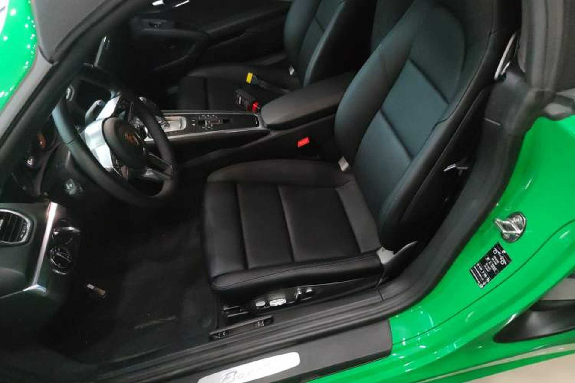 Used Porsche 718 2022 Boxster 2.0T Left Front Seat