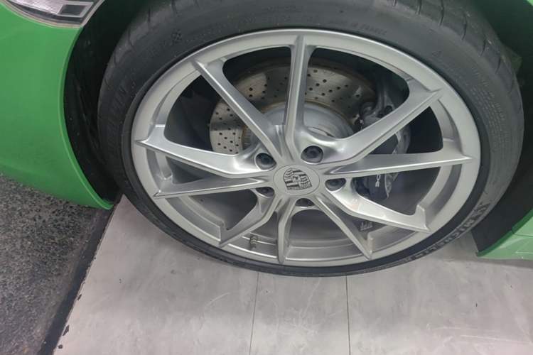 Used Porsche 718 2022 Boxster 2.0T Left Front Wheel Hub
