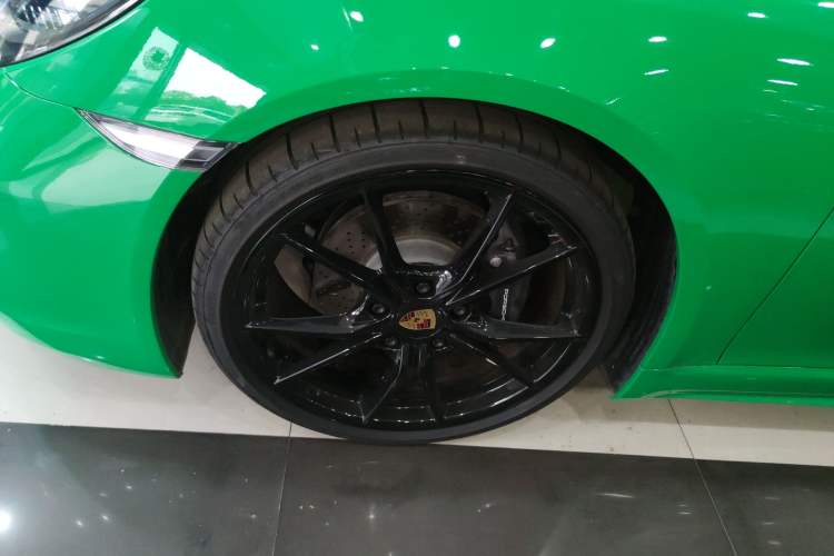 Used Porsche 718 2022 Boxster 2.0T Left Front Wheel Hub
