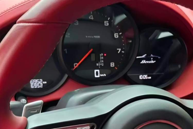 Used Porsche 718 2022 Boxster 2.0T Odometer Close Up