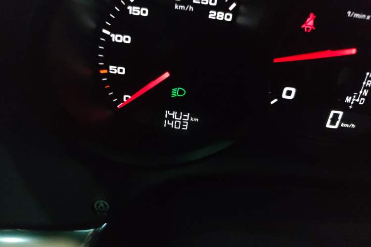 Used Porsche 718 2022 Boxster 2.0T Odometer Close Up