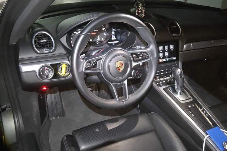 Used Porsche 718 2022 Cayman 2.0T Steering Wheel