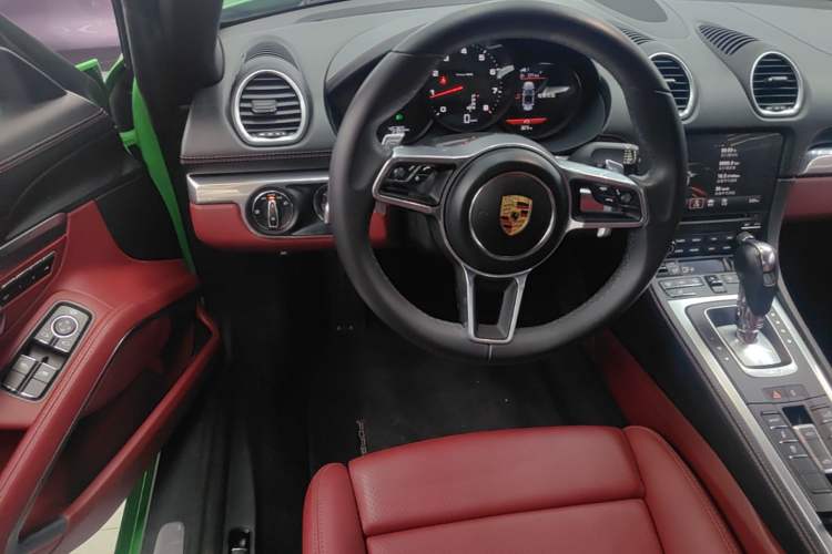Used Porsche 718 2022 Boxster 2.0T Steering Wheel