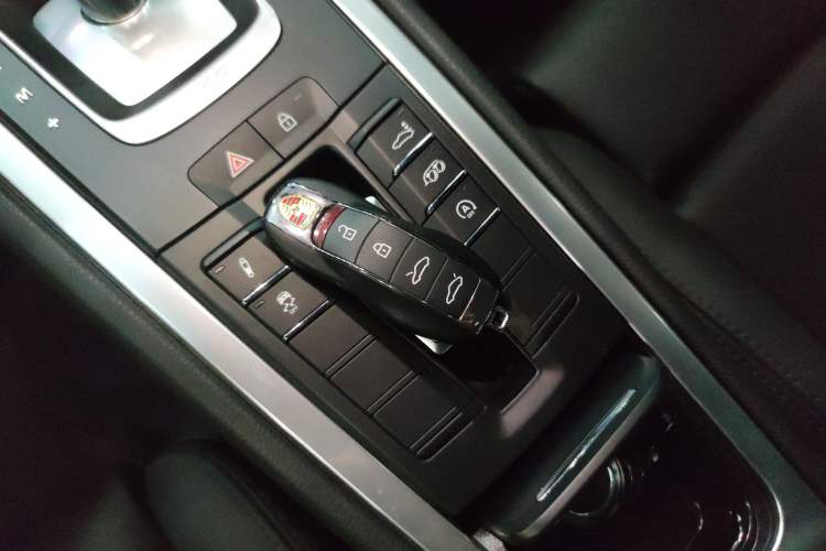 Used Porsche 718 2022 Boxster 2.0T Vehicle Key