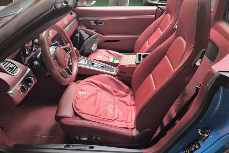 Used Porsche 718 2022 Boxster 2.0T Left Front Seat