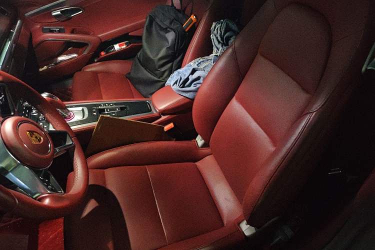 Used Porsche 718 2022 Boxster 2.0T Left Rear Seat