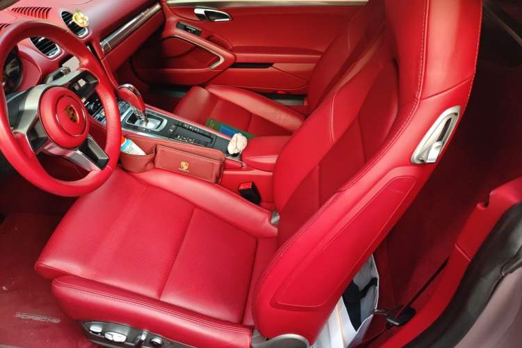 Used Porsche 718 2022 Cayman 2.0T Left Rear Seat
