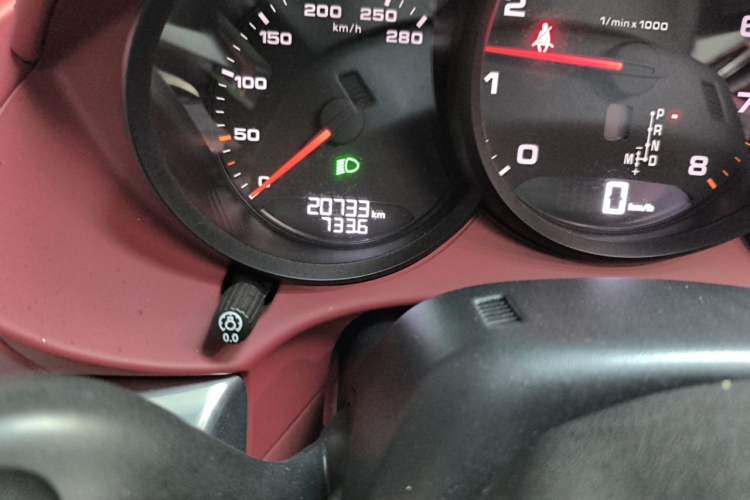 Used Porsche 718 2022 Boxster 2.0T Odometer Close Up