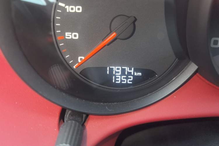 Used Porsche 718 2022 Cayman 2.0T Odometer Close Up