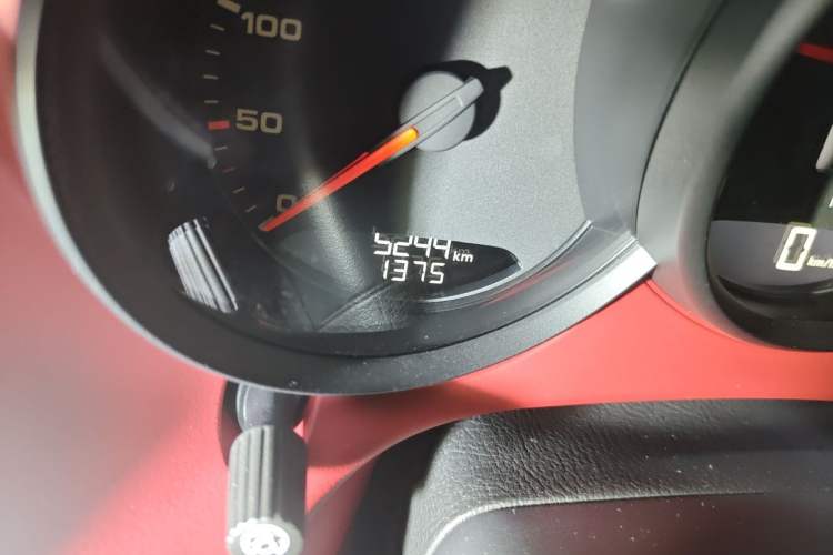 Used Porsche 718 2022 Cayman 2.0T Odometer Close Up