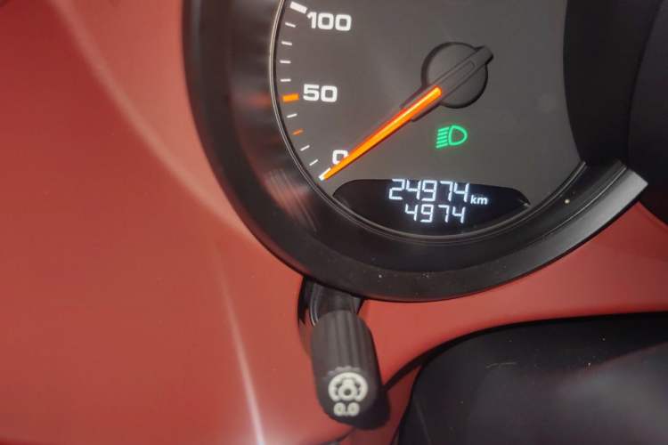 Used Porsche 718 2022 Boxster 2.0T Odometer Close Up