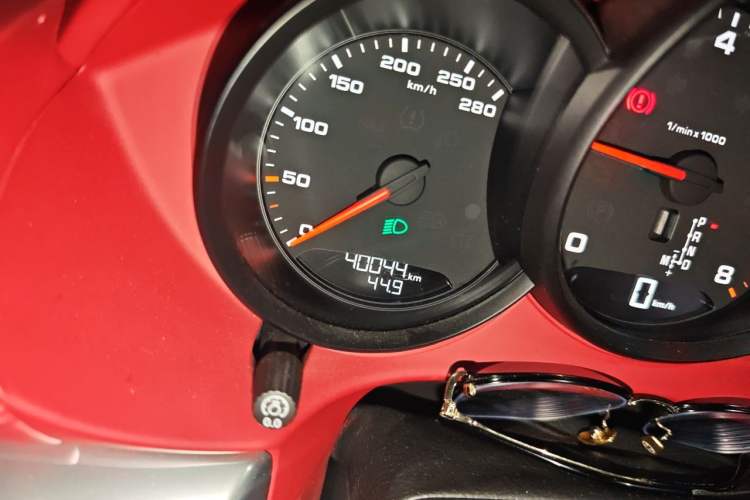 Used Porsche 718 2022 Boxster 2.0T Odometer Close Up