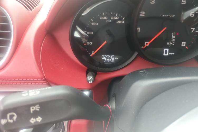 Used Porsche 718 2022 Boxster 2.0T Odometer Close Up