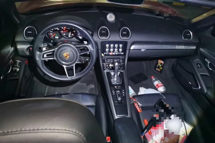 Used Porsche 718 2022 Boxster 2.0T Center Console