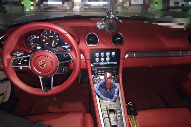 Used Porsche 718 2022 Boxster 2.0T Center Console