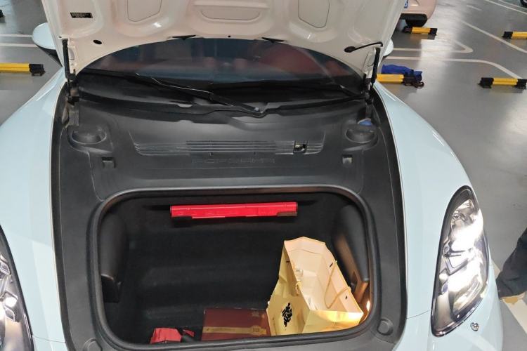 Used Porsche 718 2022 Boxster 2.0T Engine Bay