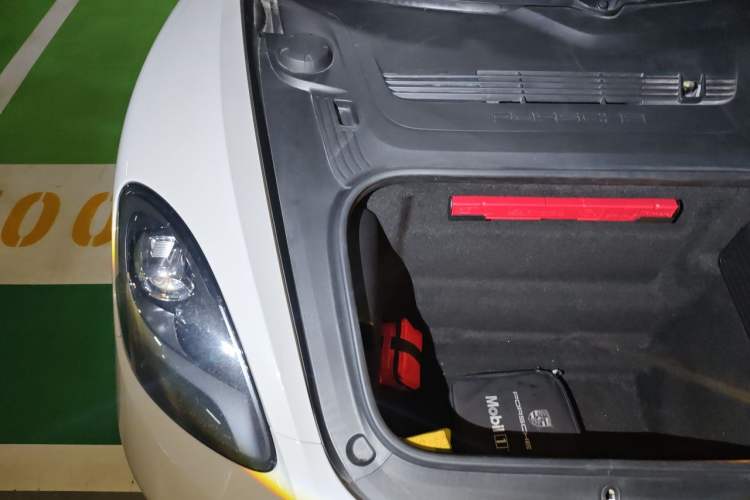 Used Porsche 718 2022 Boxster 2.0T Engine Bay Right