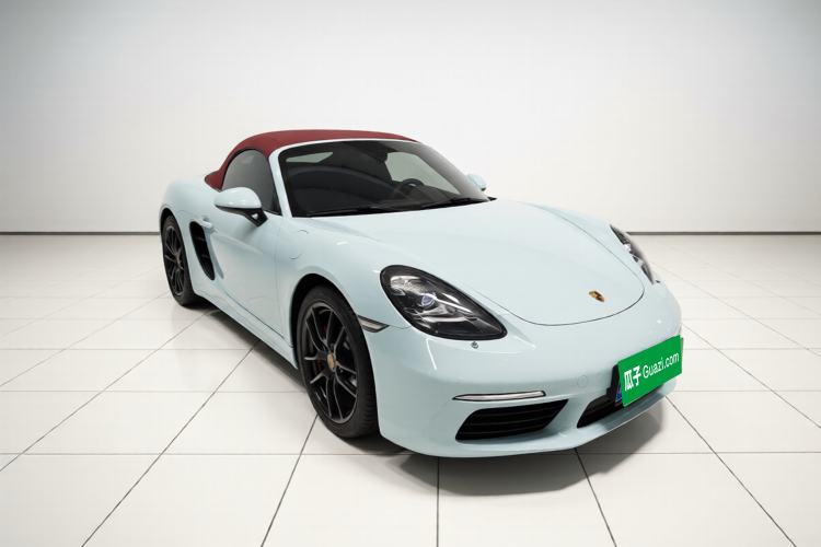 Used Porsche 718 2022 Boxster 2.0T Front Right 45 Deg