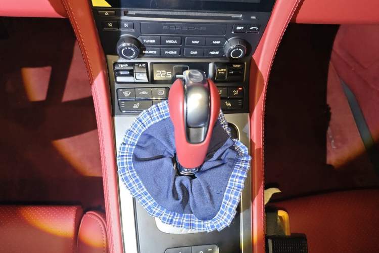 Used Porsche 718 2022 Boxster 2.0T Gear Lever