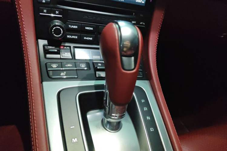 Used Porsche 718 2022 Boxster 2.0T Gear Lever