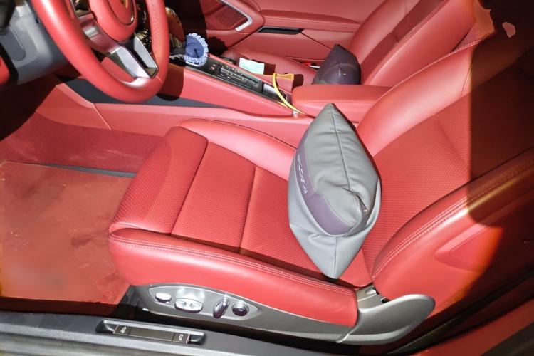 Used Porsche 718 2022 Boxster 2.0T Left Front Seat