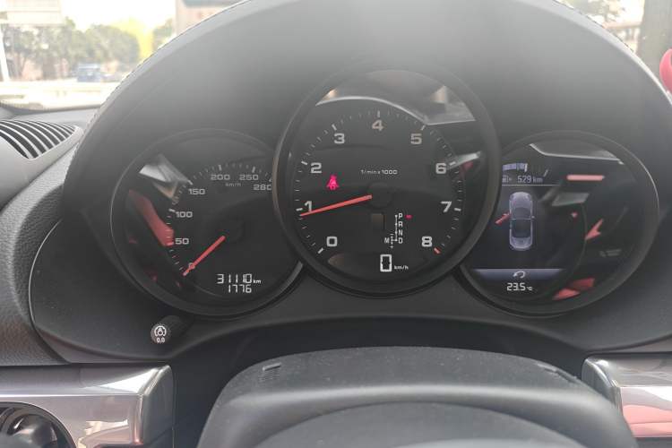 Used Porsche 718 2022 Boxster 2.0T Odometer Close Up
