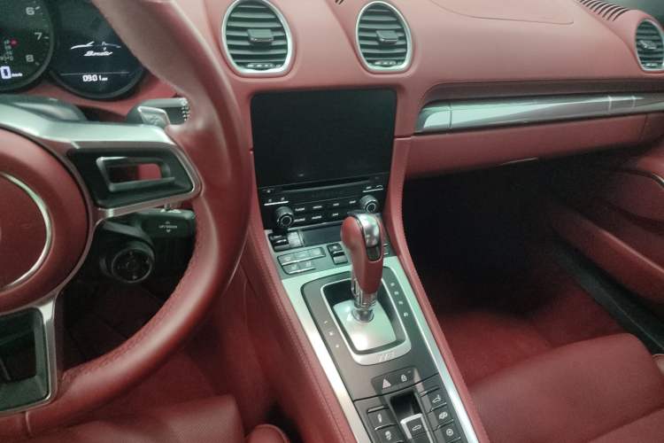 Used Porsche 718 2022 Boxster 2.0T Audio And AC Panel