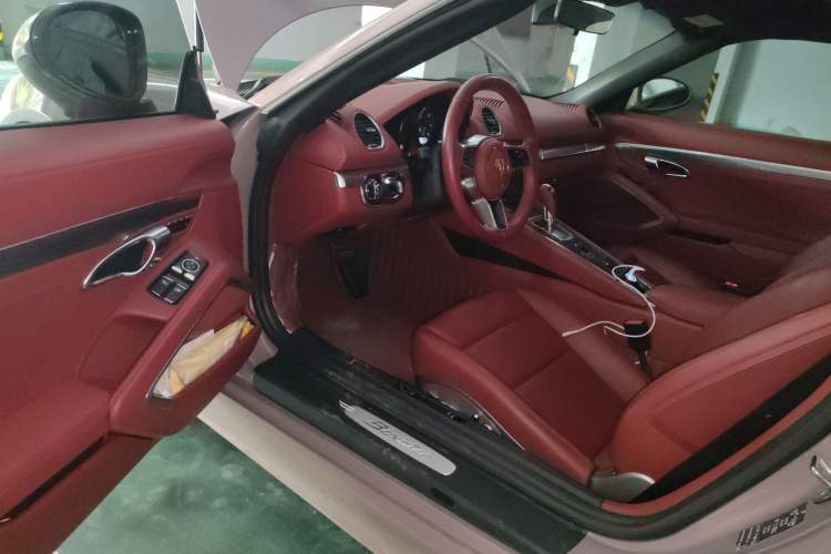 Used Porsche 718 2022 Boxster 2.0T Driver Seat
