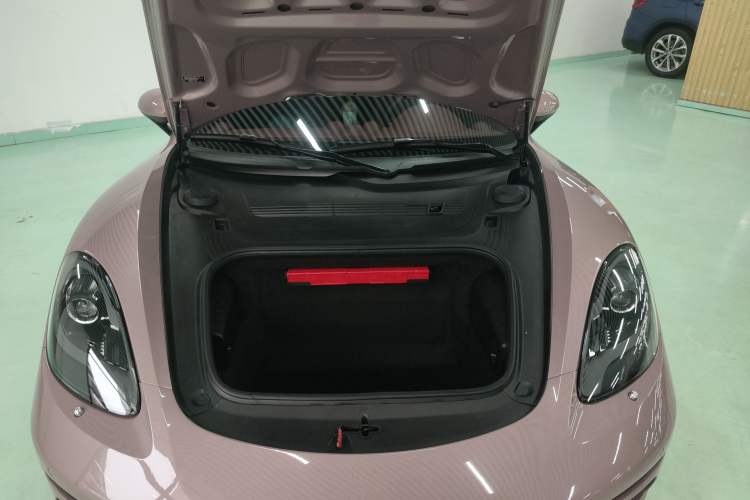 Used Porsche 718 2022 Boxster 2.0T Engine Bay
