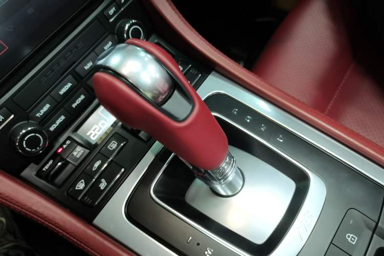Used Porsche 718 2022 Boxster 2.0T Gear Lever