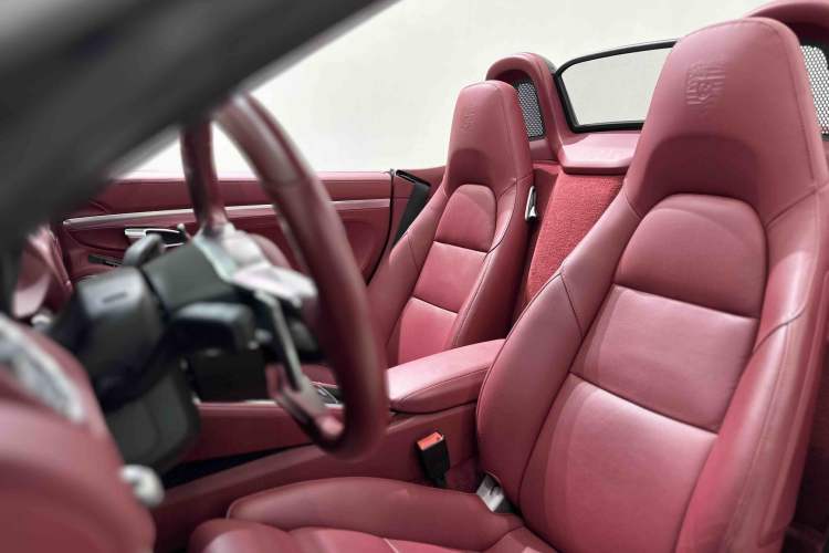 Used Porsche 718 2022 Boxster 2.0T Interior 10