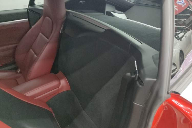 Used Porsche 718 2022 Cayman 2.0T Interior 4