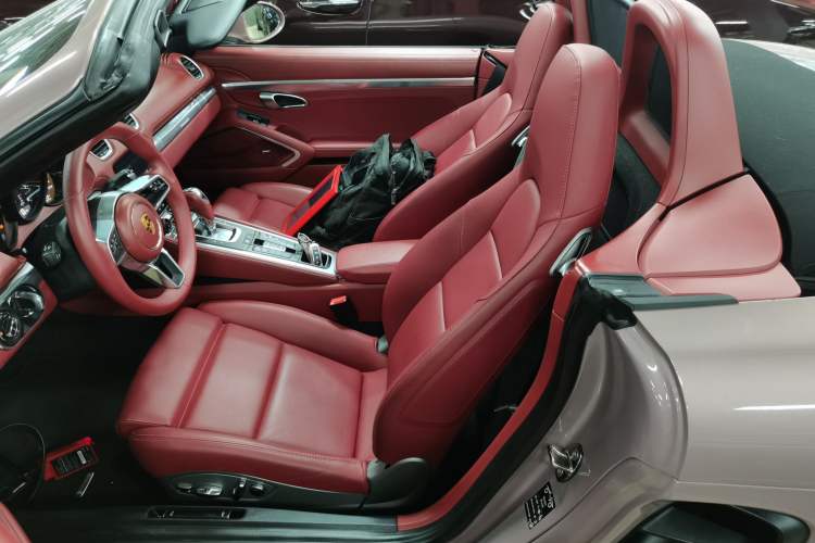 Used Porsche 718 2022 Boxster 2.0T Left Front Seat