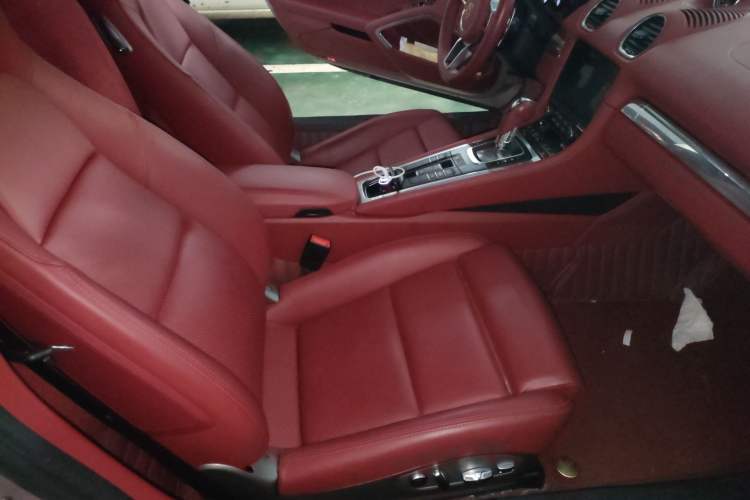 Used Porsche 718 2022 Boxster 2.0T Left Rear Seat