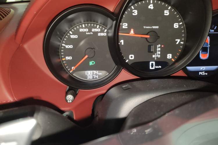 Used Porsche 718 2022 Boxster 2.0T Odometer Close Up