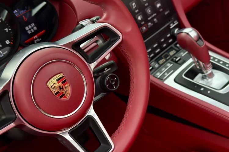 Used Porsche 718 2022 Boxster 2.0T Steering Wheel